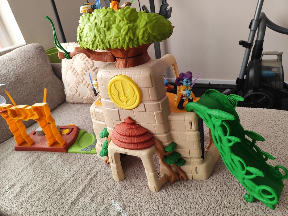 Стар Уърс Малките Джедаи Hasbro Star Wars Young Jedi Adventure Храмът