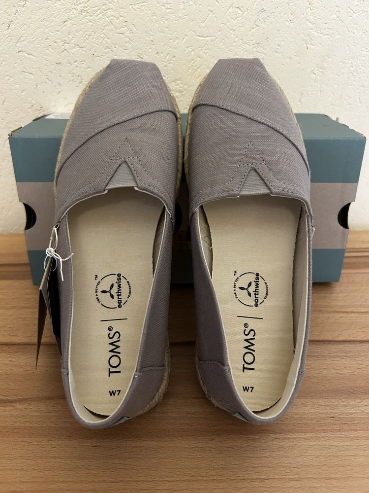 Toms 37,5 Едпадтили и Чехли