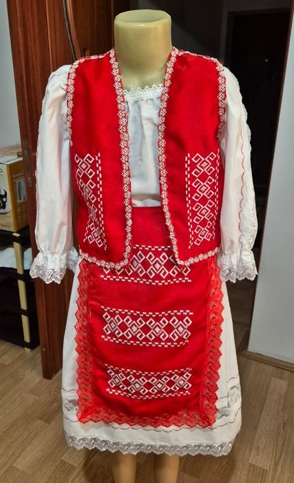 Costum fete de 6-8 ani