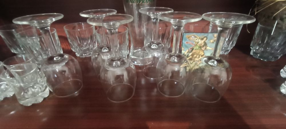 Различни видове чаши