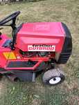 Tractoraș  de cosit iarbă, funcționează  perfect