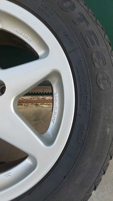 Гуми с джанти 215/65R16 за BMW