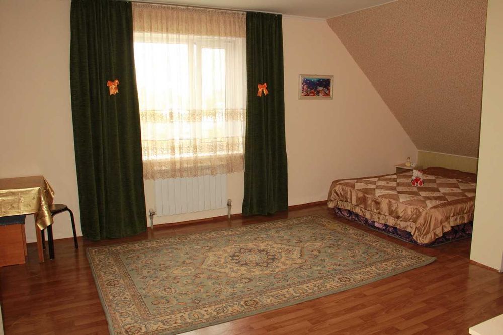 Сдам комнату девушке подселение