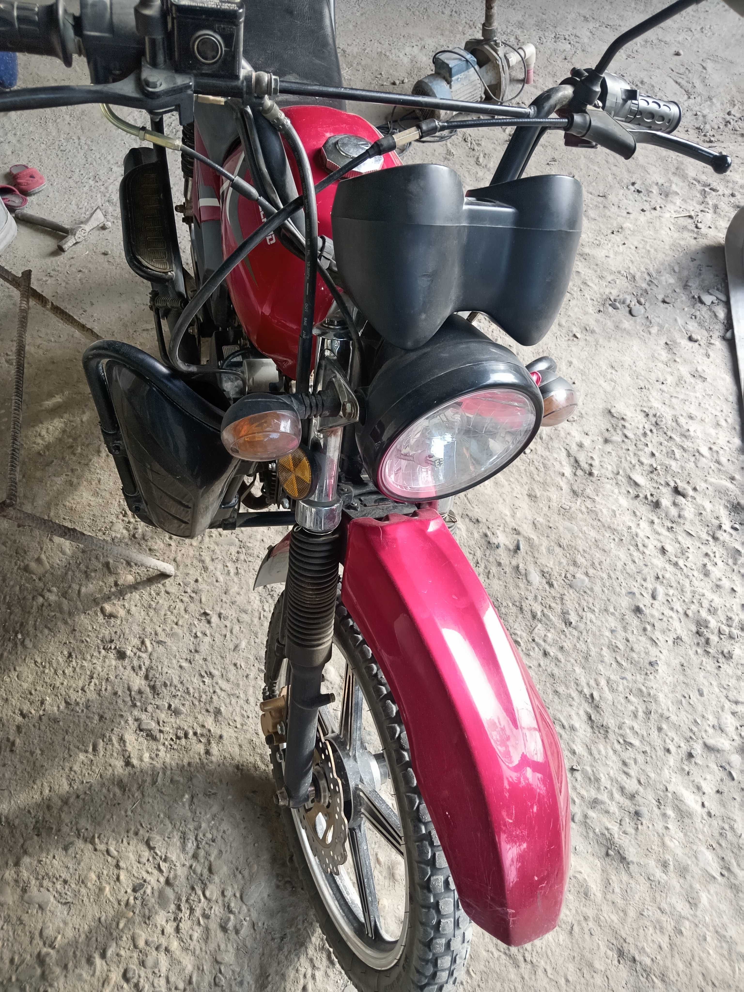 Mototsikl sotiladi.pul zarur