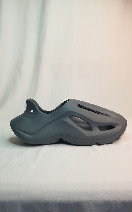 Слайдеры кроссовки 42 размер супермягкие