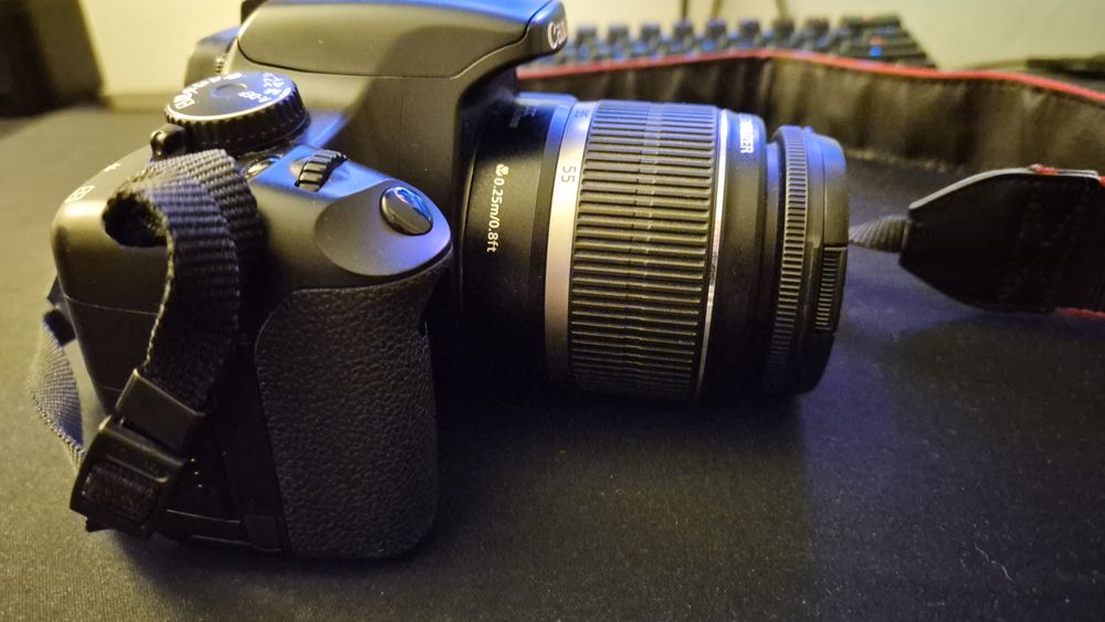 Canon EOS 450 D obiectiv 18-55