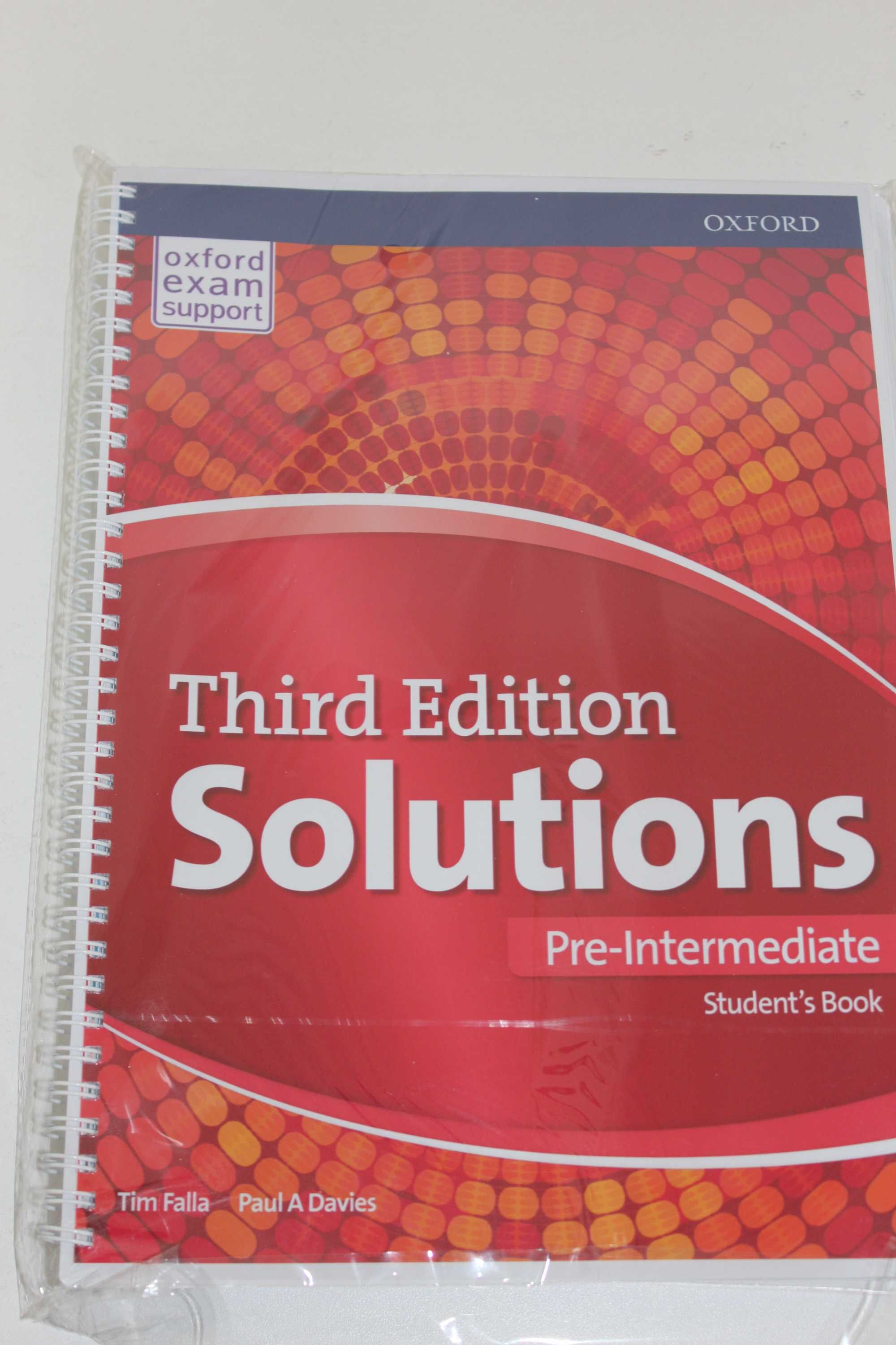 Книги Solutions  в наличии.