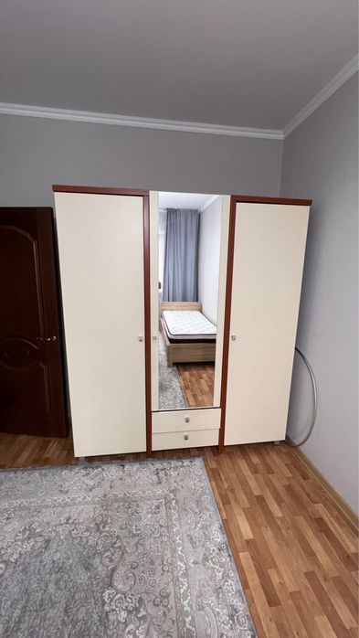 деская кровать и Шкаф