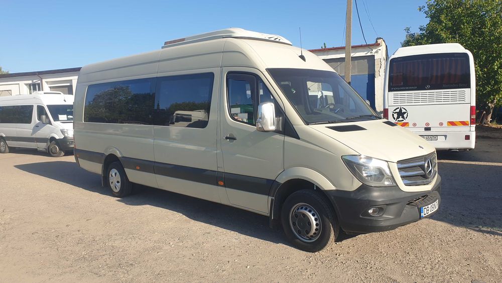 Vand microbuz Mercedes Sprinter 20+1locuri
