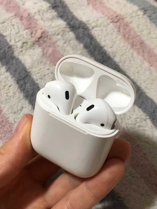 Продам AirPods  беспроводные наушники Оригинал