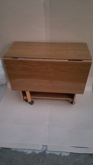 Продам стол -книжка!
