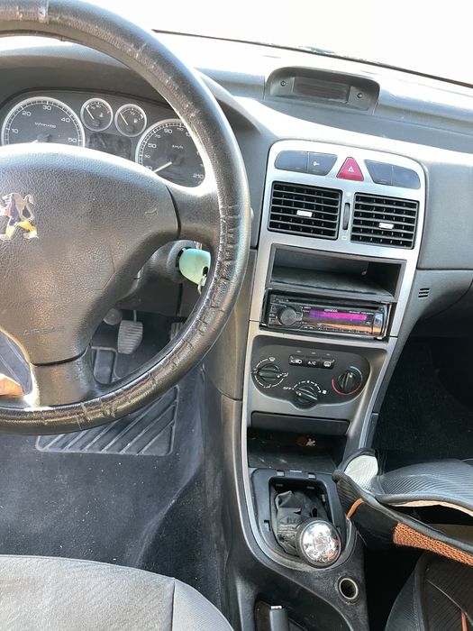 Пежо 307 на части Peugeot 307 2.0hdi