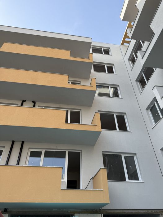 Продава се Двустаен апартамент в Пловдив, Остромила - 64 кв.м за 1091 €/кв.м - Снимка #1