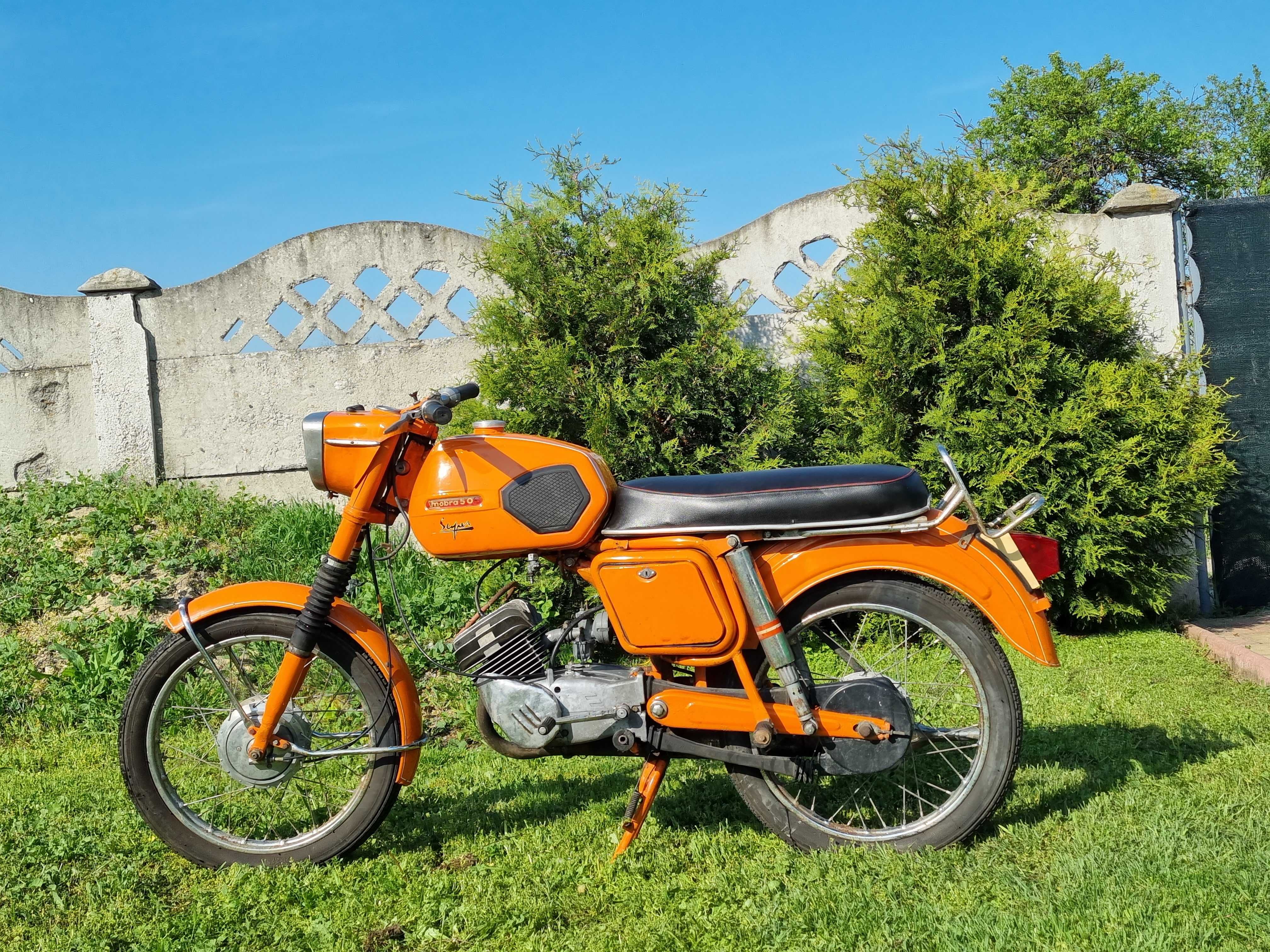 Motoreta Mobra 50 Super an 1977 Comunista de Colectie