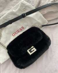 Пухена чанта Guess