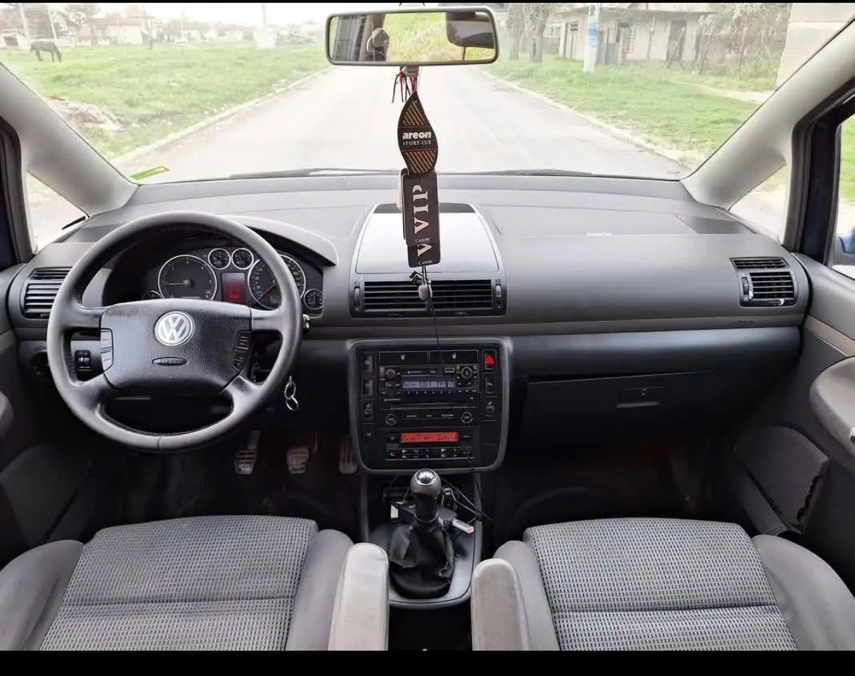 Продава се Vw Sharan.