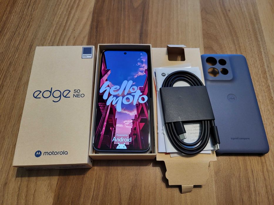 Смартфон Motorola Edge 50 NEO 256GB - чисто нов, 22м гаранция!