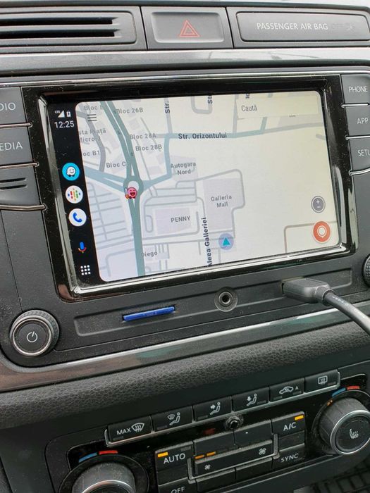 Volkswagen Tiguan model 2015