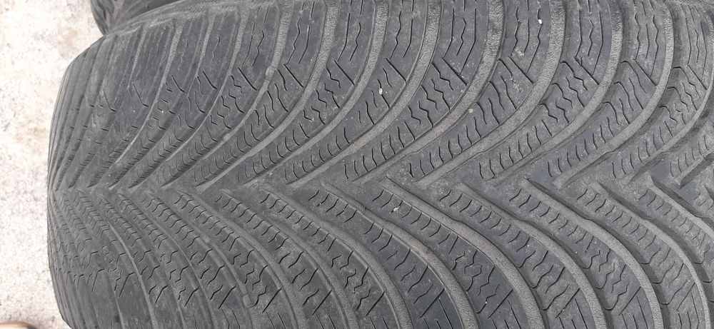 Гуми Michelin Alpin 4  215/60/16