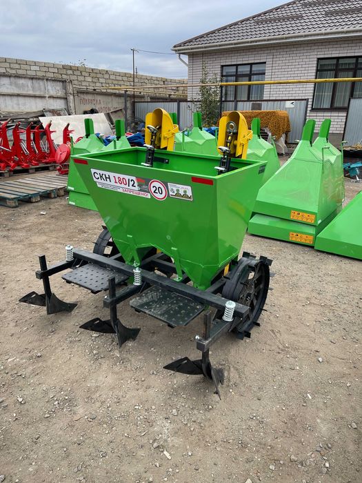 Картофелесажалка СКН