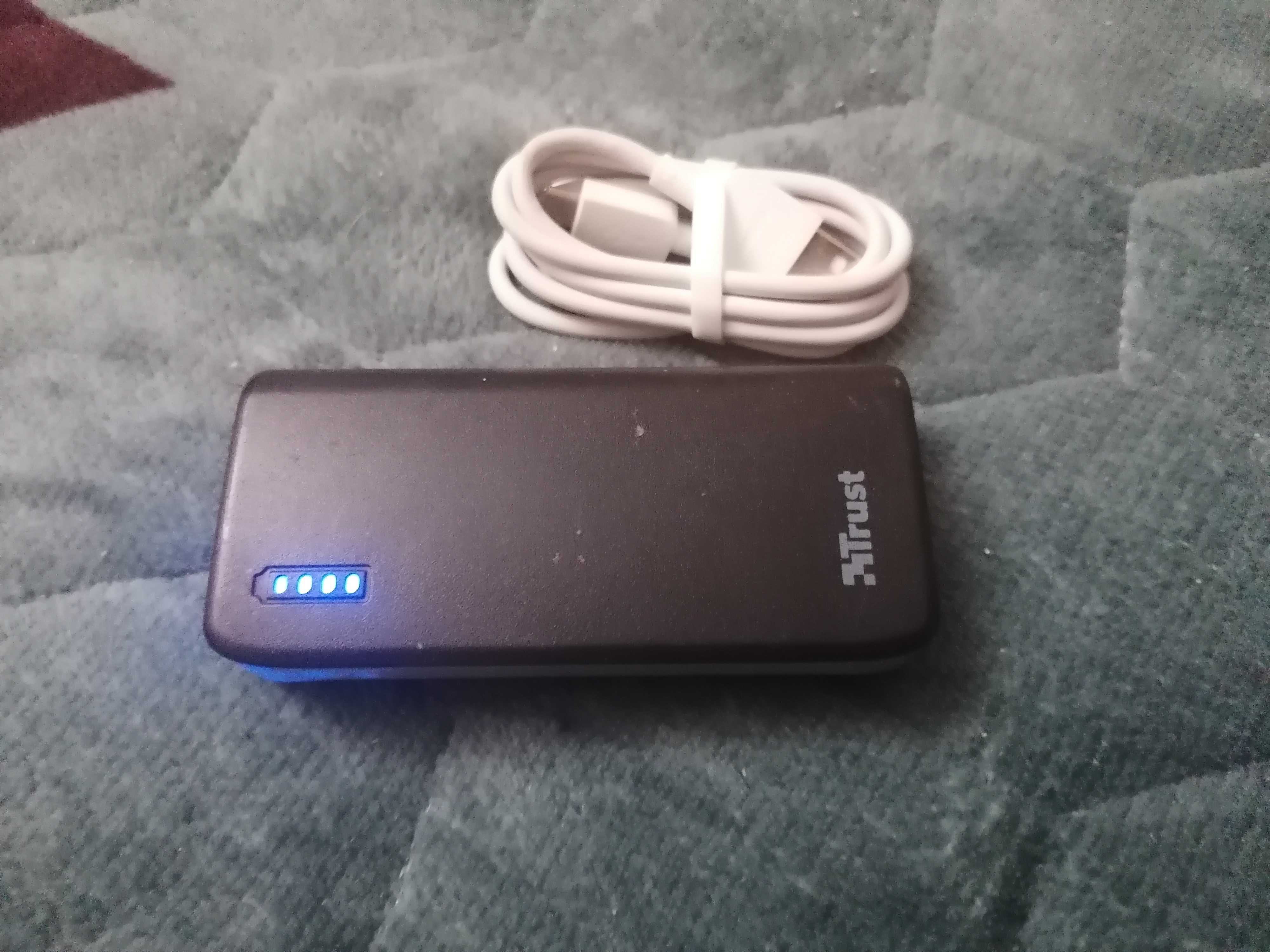 Външна батерия/power bank TRUST Primo 4400, 4400 mAh
