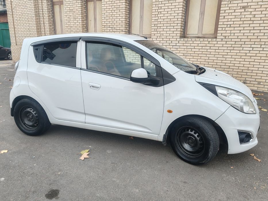 Spark MT sotiladi srochna