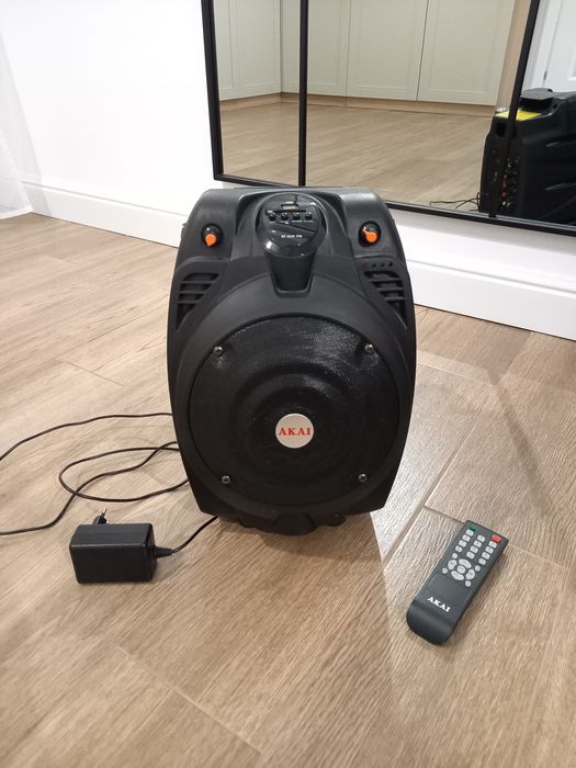 Boxa Akai cu bluetooth, cu telecomanda
