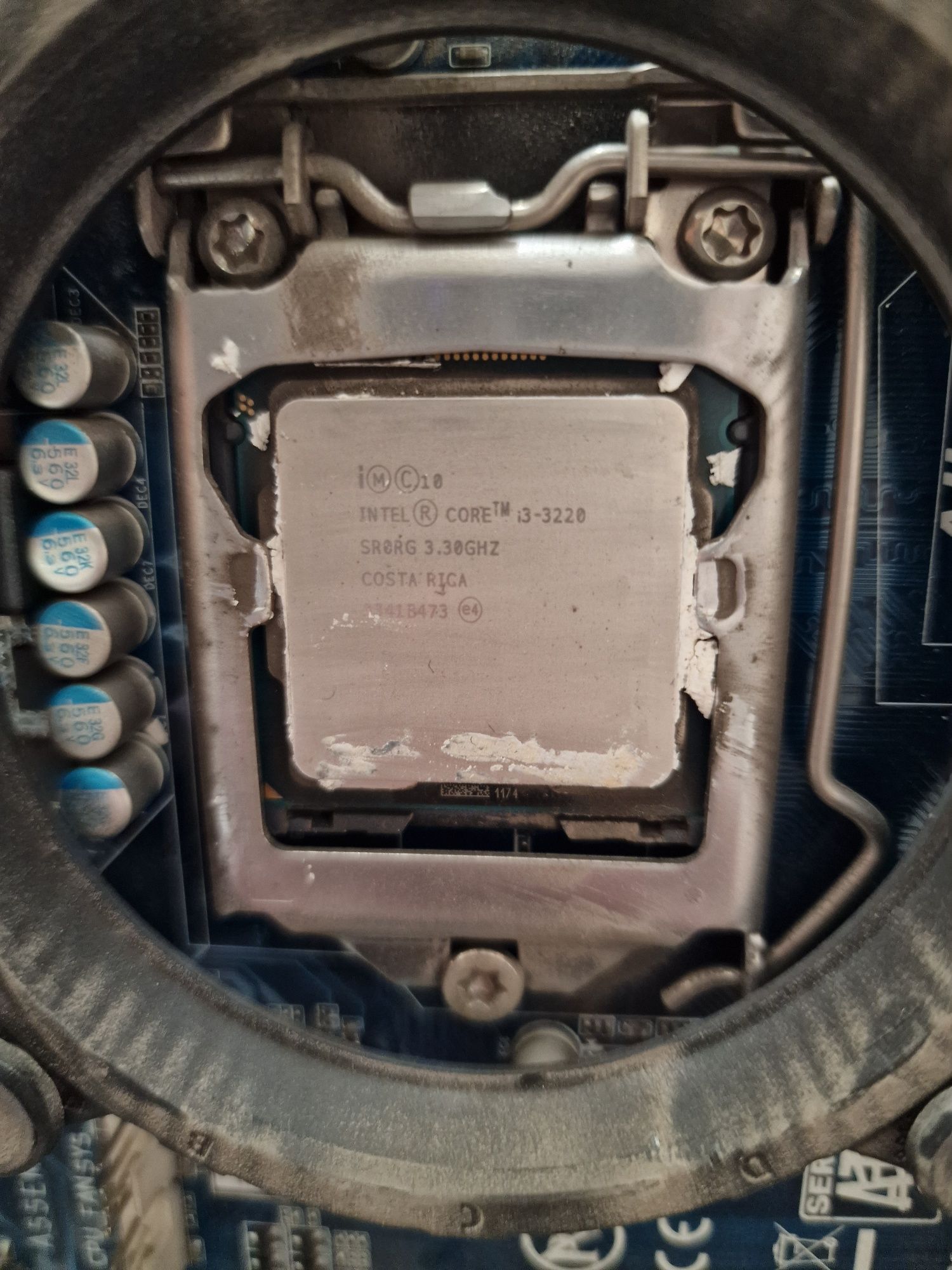 Продам материнскую плату gigabyte B75M процессор i3
