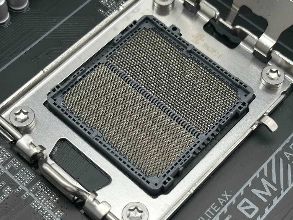 GIGABYTE B650M AORUS Elite AX + НОВ ! AMD RYZEN 9 9900X3D, 12-Core AM5