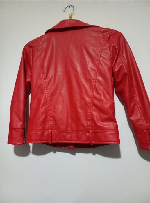 Geaca fete din piele ecologica marimea M stare perfecta