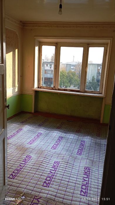 Аренда квартира. Маргилон эконом колежи олдида этаж, ижарага берилади