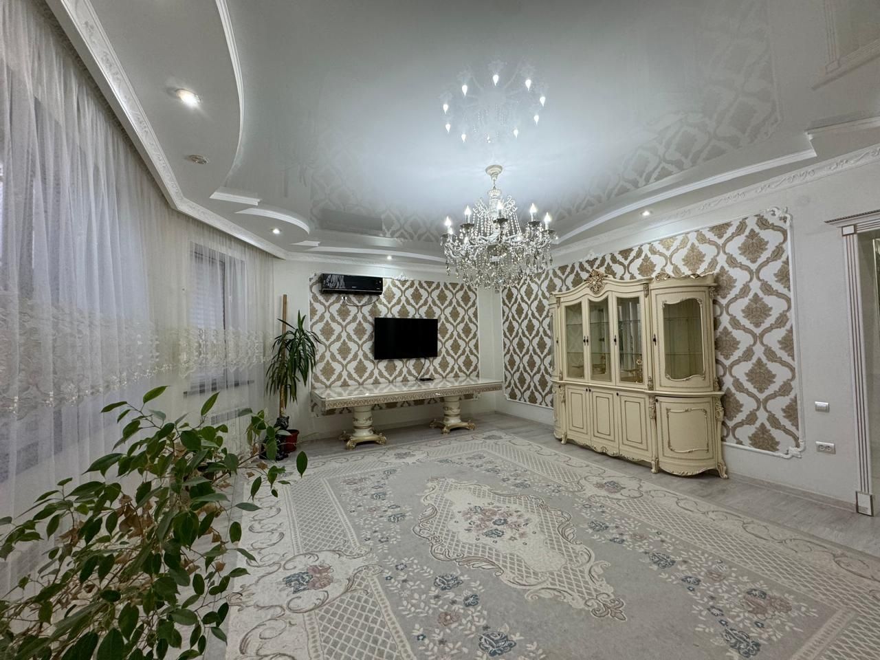 Продам  кирпичный Дом