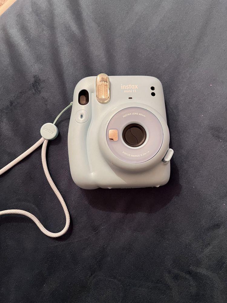 Instax mini 11 продаетсяя