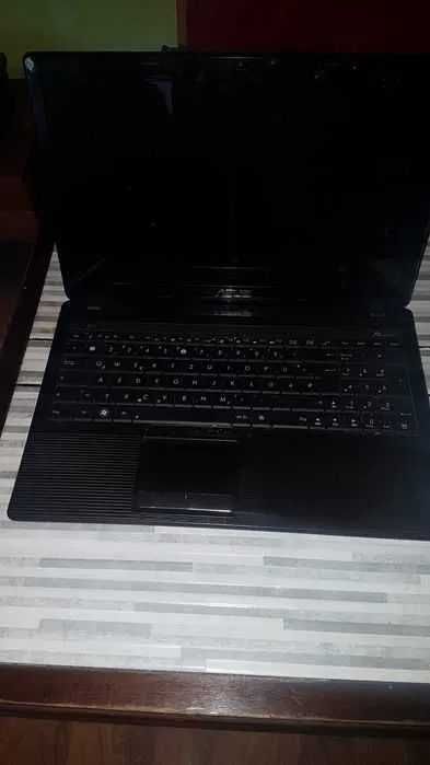 dezmembrez laptop Asus X53B Si 6 GB RAMii DDR3