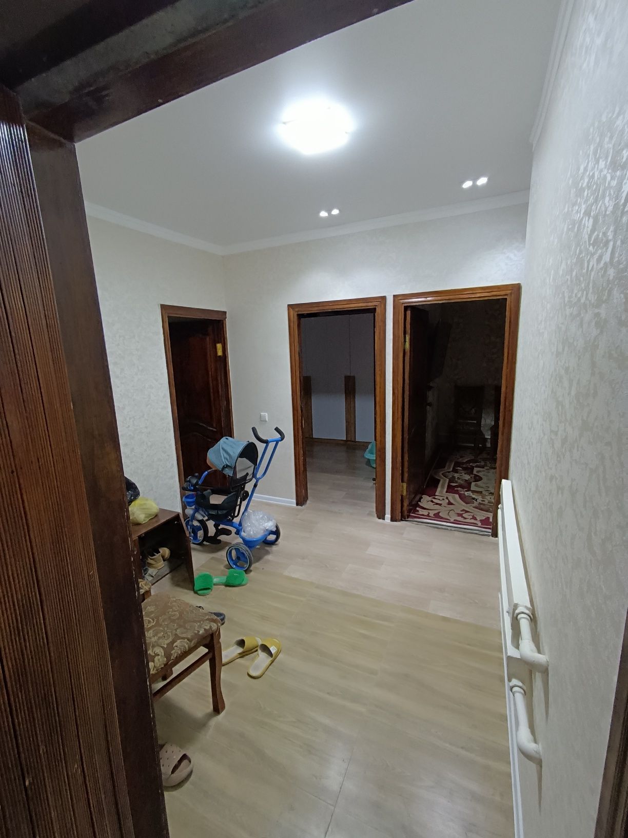 Продаётся квартира 23 мкр , дом 1/4 , совсеми удобствами .