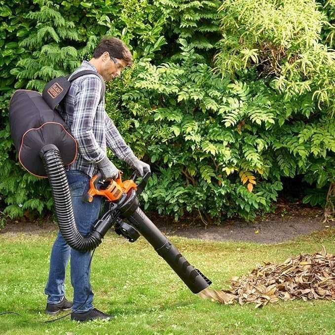 Suflanta si aspirator cu tocator pentru frunze Black & Decker