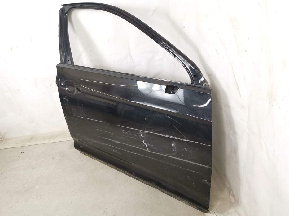 Дясна предна врата Фолксваген / Volkswagen VW Passat B8 [ - ] Повреден