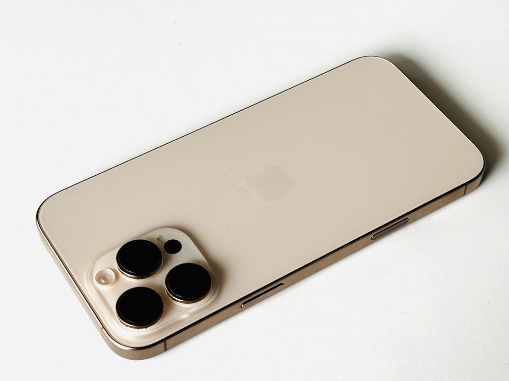 Iphone 16 Pro Max 256GB Desert Titanium Гаранция 6 месеца