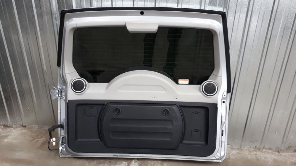 Задняя дверь, крышка багажника на мицубиси Паджеро 4