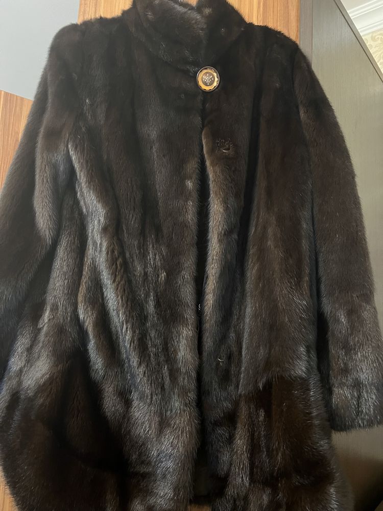 Продам шубу норковую