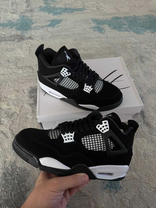 Air Jordan Retro 4 White Thunder