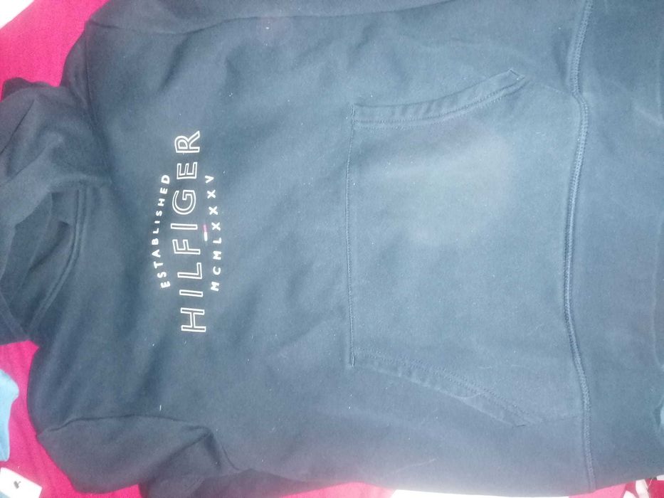 Vand hanoracre/tricouri Essential, Nike, Tommy Hilfiger, Calvin Klein