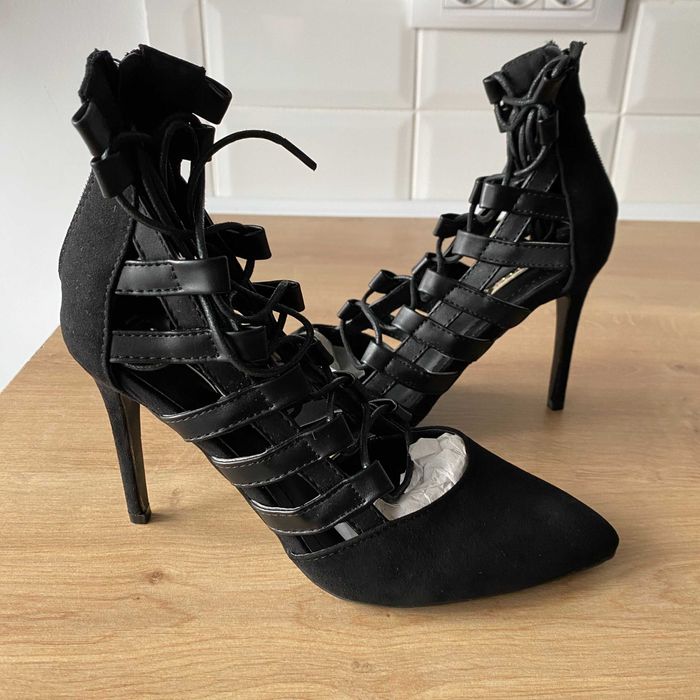 NOU Pantofi cu toc stiletto negri cu siret de dama 36