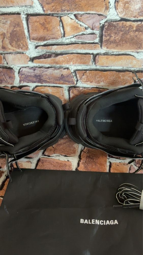 Balenciaga track | black 45