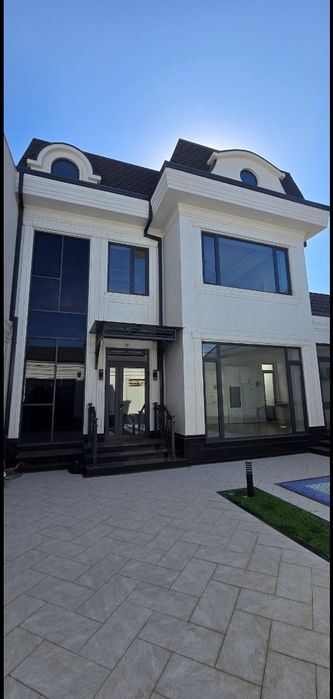 срочно продаётся новый Евродом циалковиский 3,2-соток 3-уровень 7-комн