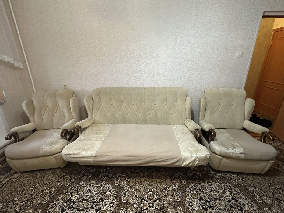 Продам диван и 2 кресла