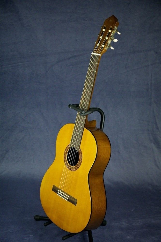 Gitara YAMAHA C80