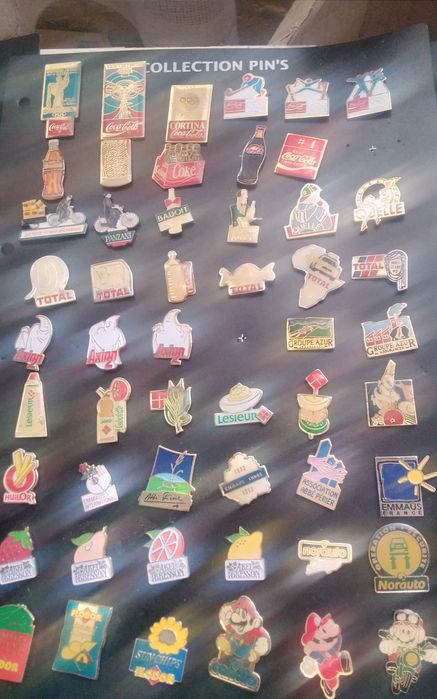 Vand colectie insigne,pini vechi inainte de 1989