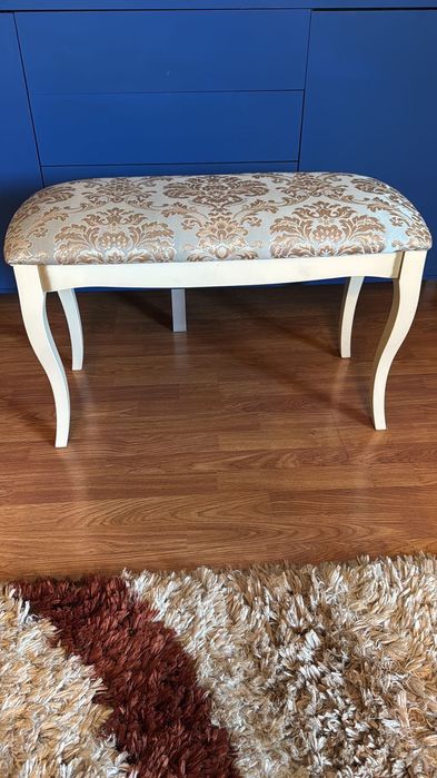 Продам Диванчик в спальню