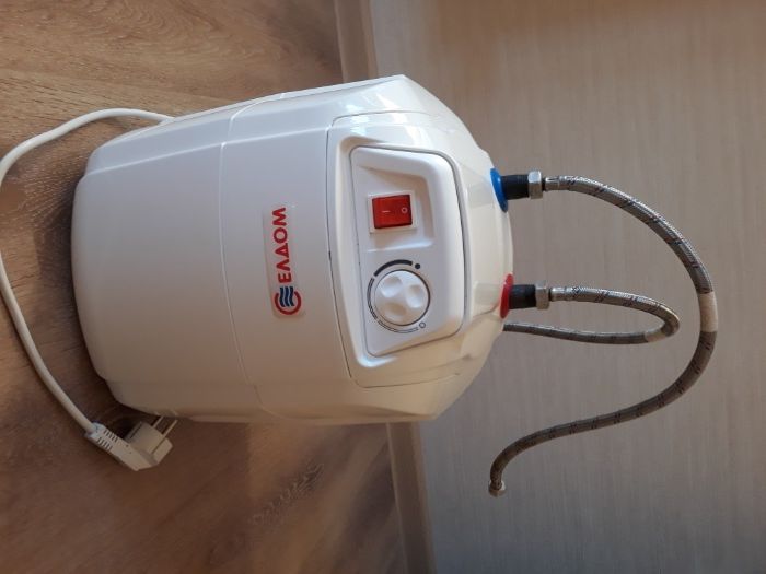 Водонагревател битов електрически 1,5 КВ за монтаж над мивка